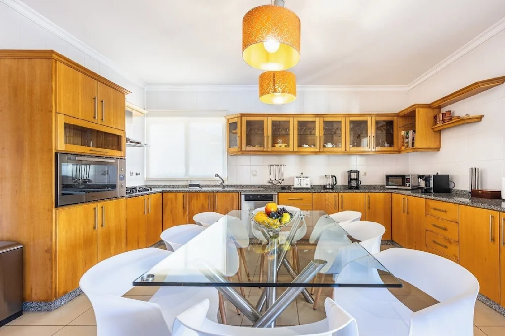 Luxury Villa With Private Heated Pool, Garden and Views of the sea and Mountains