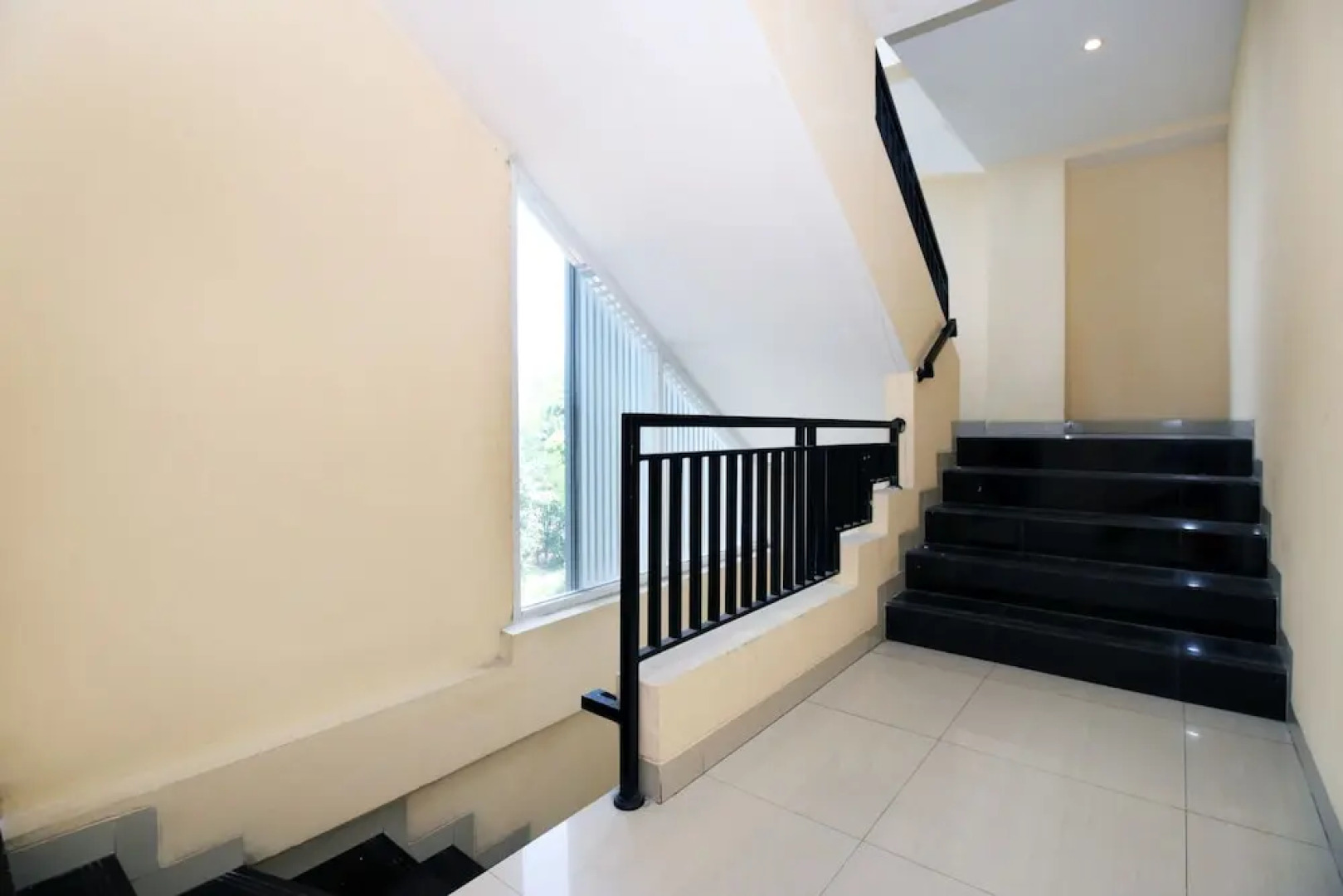 Airy Sirimau Rijali 21 Ambon