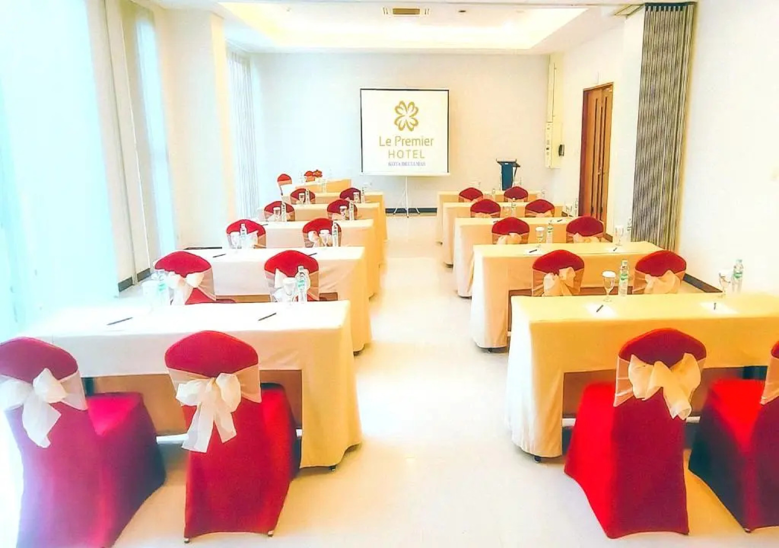 Le Premier Kota Deltamas