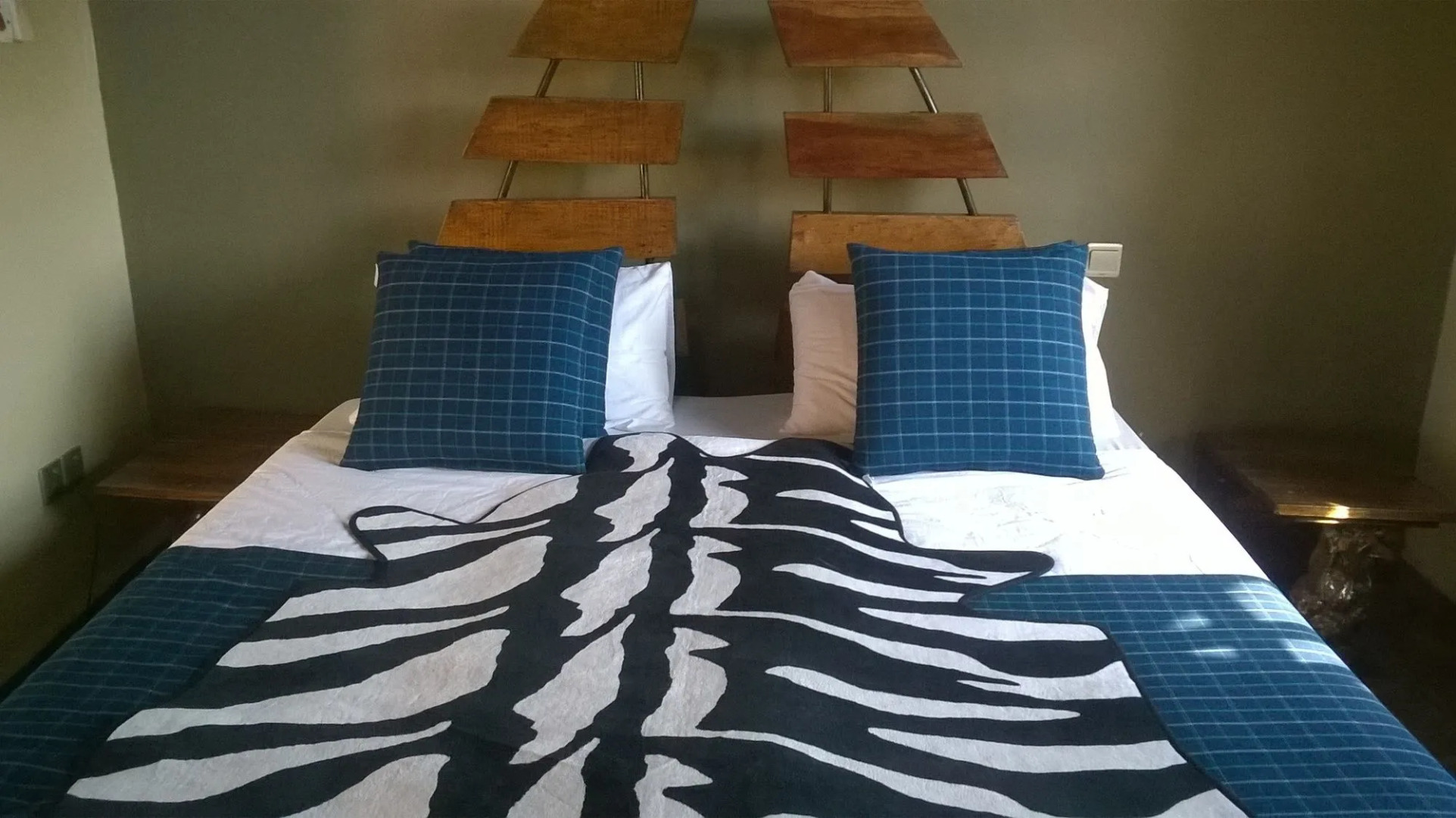 Weru Weru River Lodge