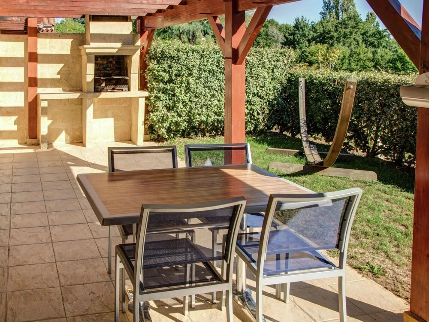 Attached House With Garden for 2 People and a Baby in a Small-scale Park