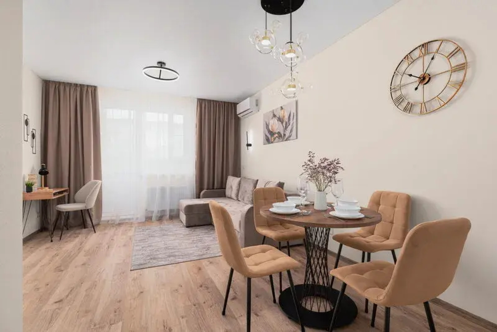 Йо Плейс на улице Героя Владислава Посадского 16/1