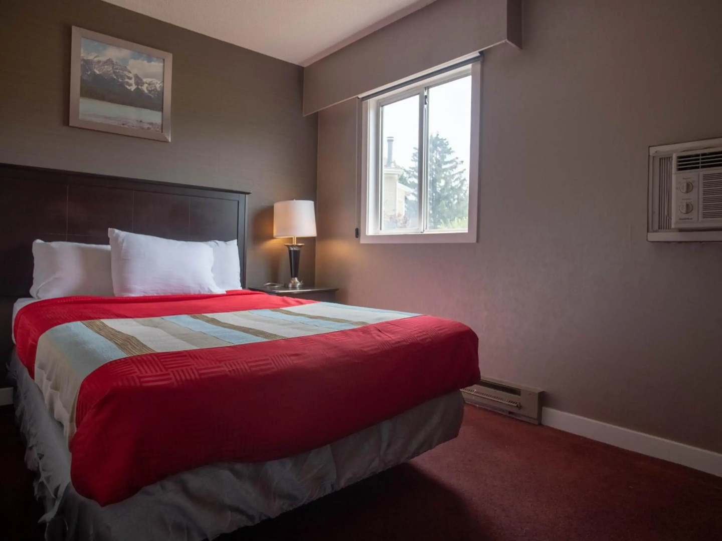 Best Budget Inn and Suites