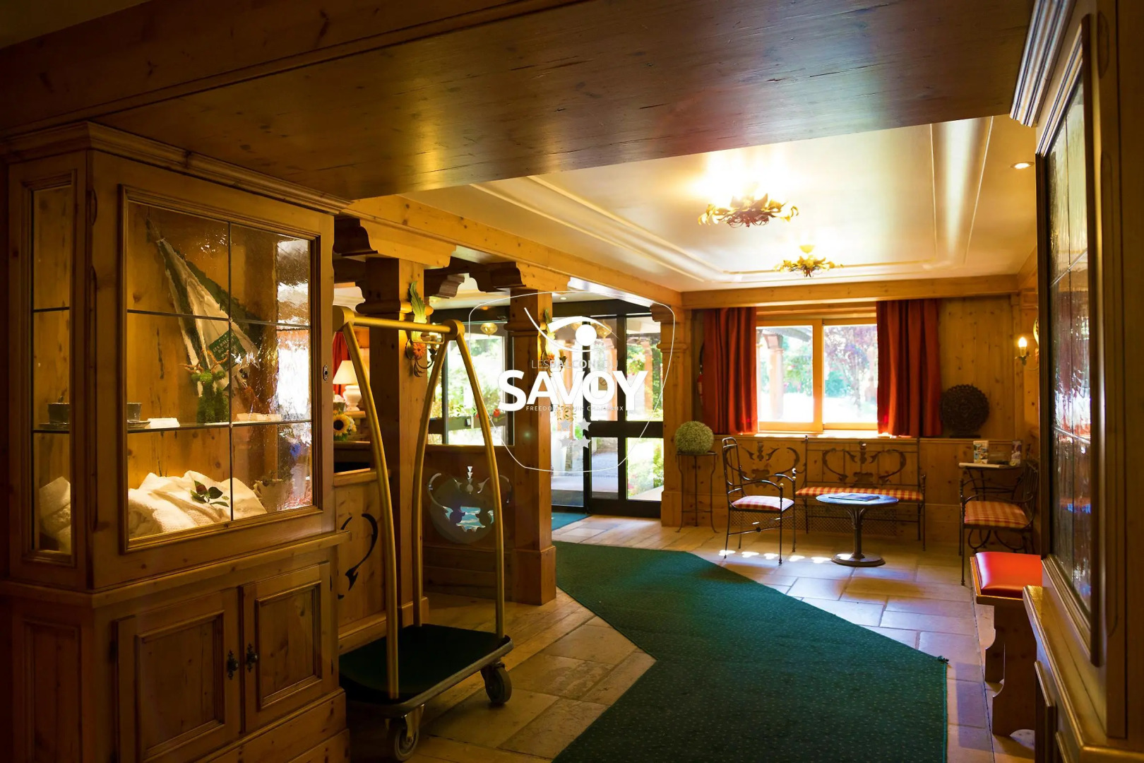 Les Balcons du Savoy