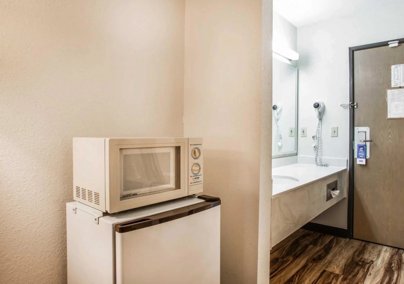 Red Lion Inn & Suites Caseyville