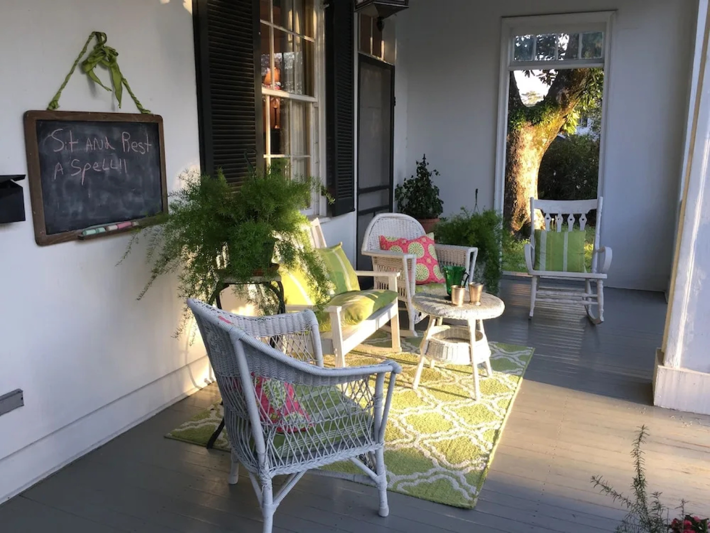 Magnolia Cottage Bed and Breakfast
