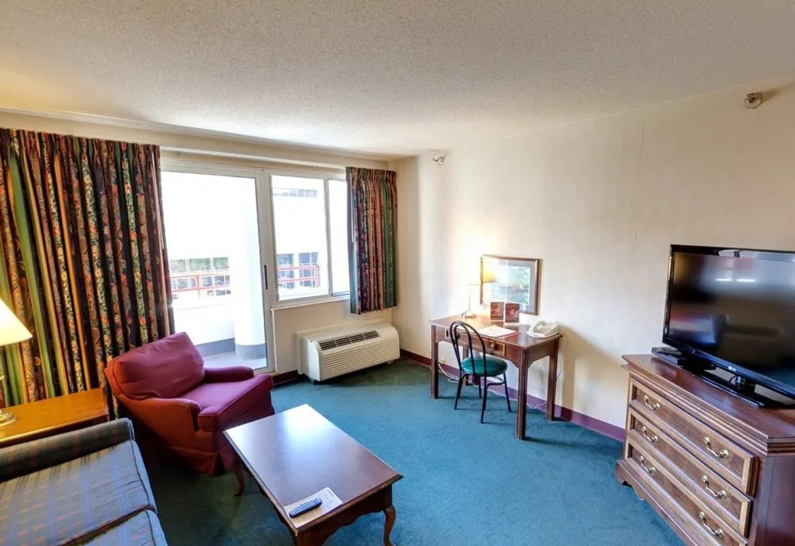 Garfield Suites Hotel