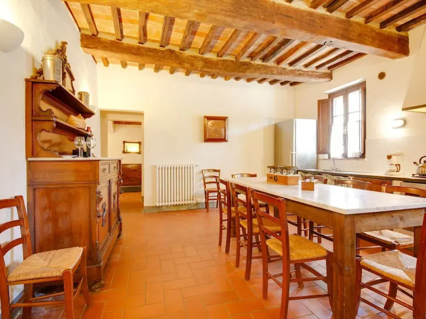 Belvilla by OYO Lavish Farmhouse With Fireplace