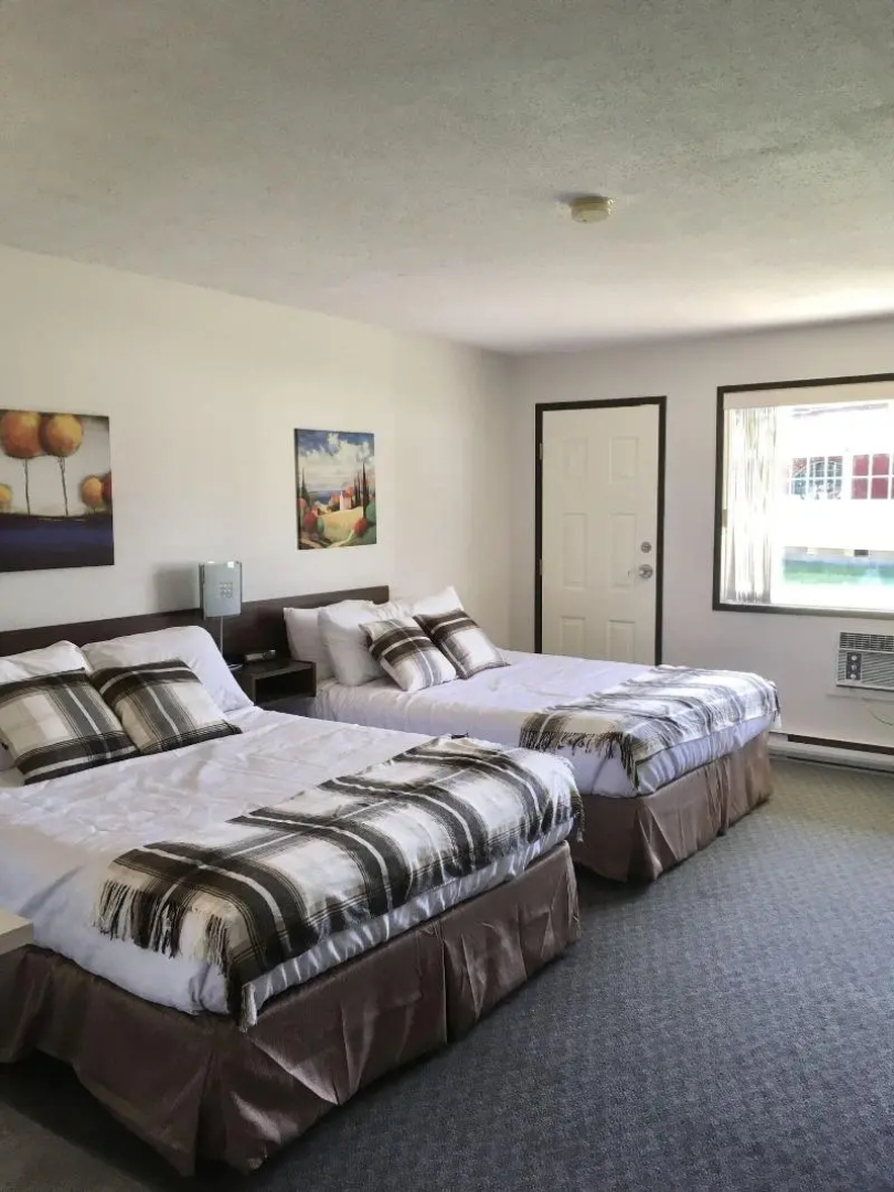 Christina Lake Village