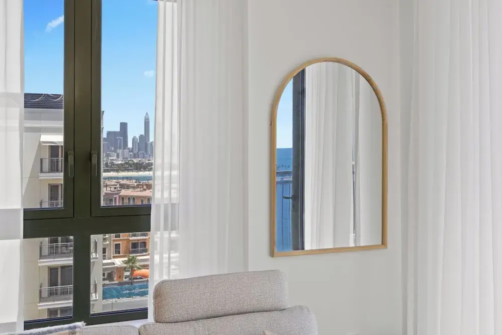 Portside Bliss La Mer 1 BR with Sea View