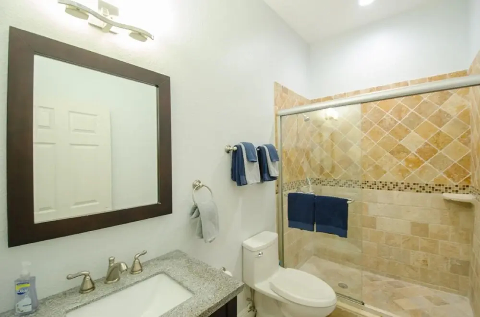 Vistalmar Two Bedroom Deluxe Apartment