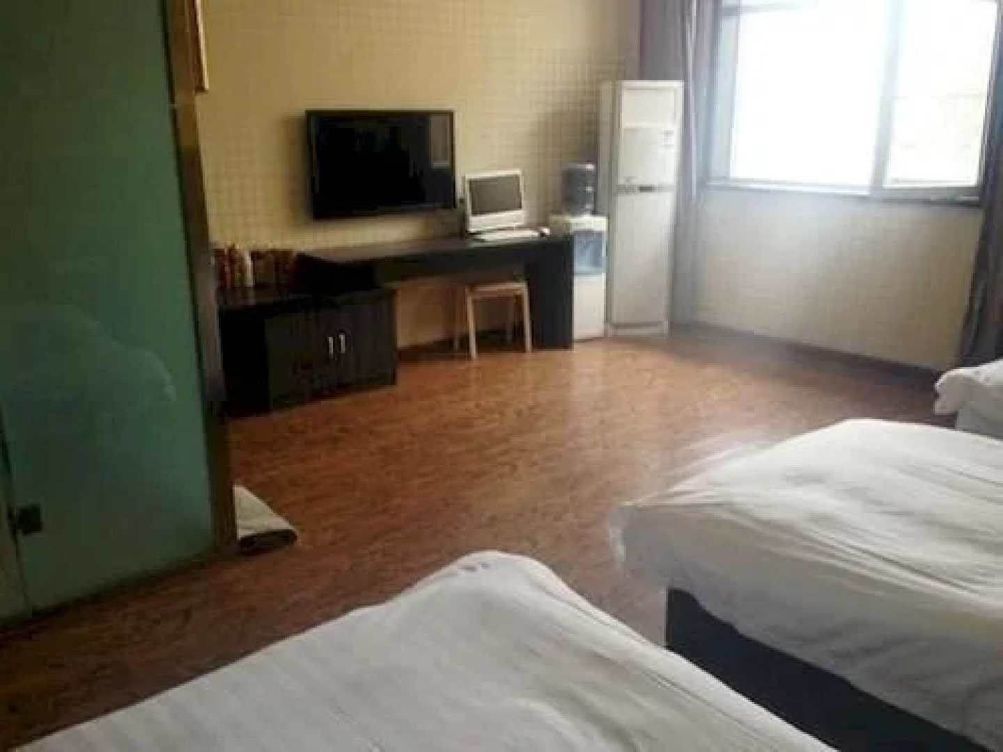 Yingxian County Super 8 Hotel