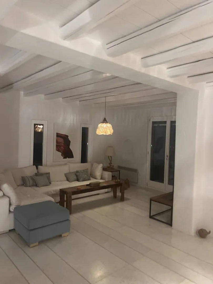 Luxurious Villa Oasis in Paros