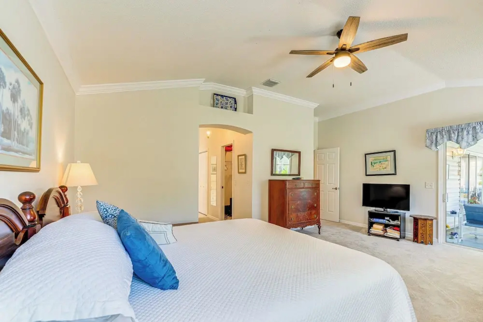 Walk to Golf & Pool: Pet-friendly Villages Home