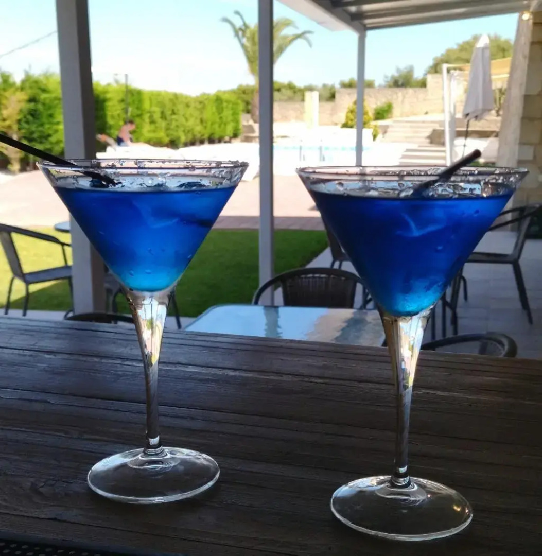 Lagoon View Apartments - Adults Only