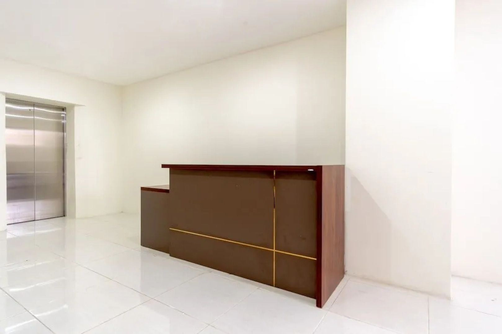 Oyo Flagship 1481 Apartemen Sentraland Medan