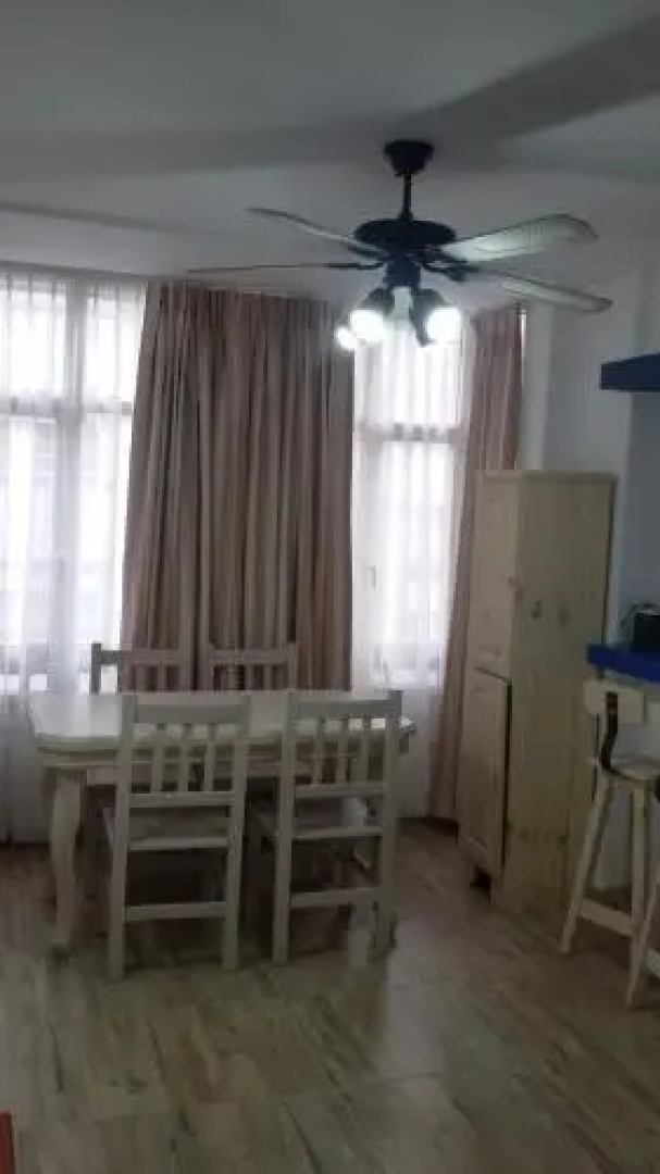 Estudio en Edificio Alnes
