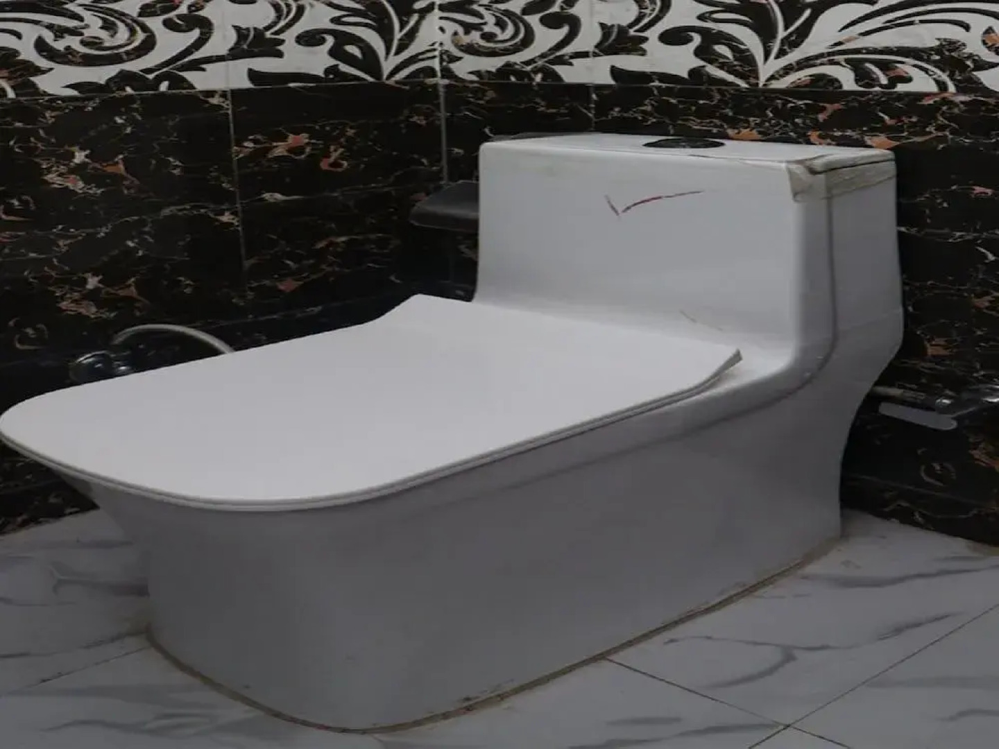 Akash Guest House by OYO Rooms