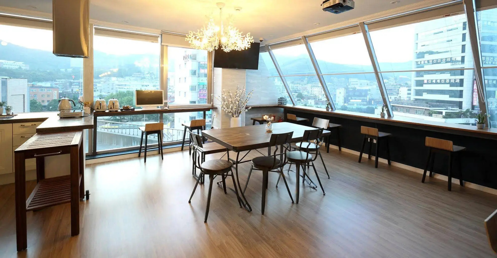 First Guest House - Hostel