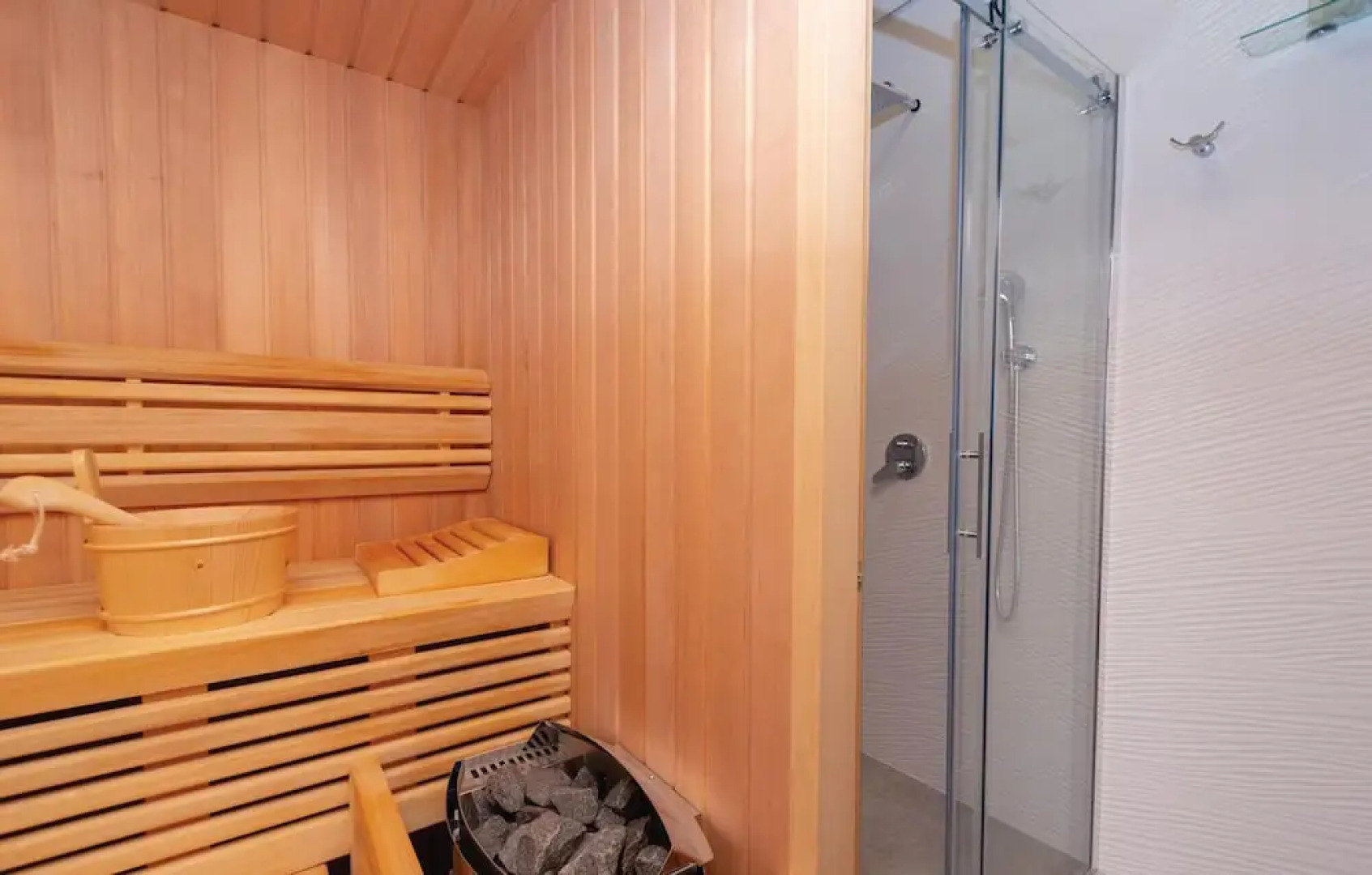 Beautiful Home in Zrnovo With 4 Bedrooms, Wifi and Outdoor Swimming Pool