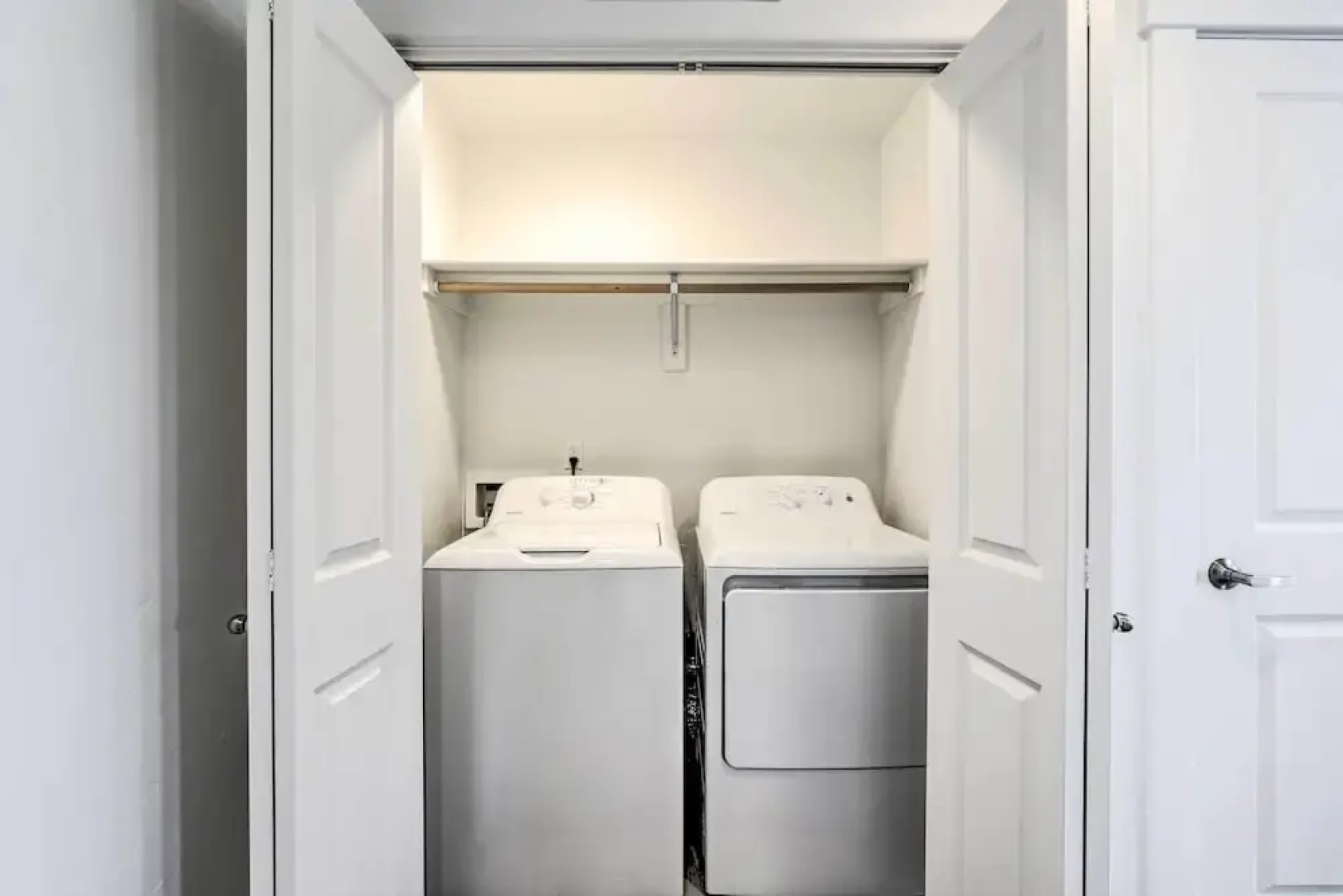 Nampa Townhome ~ 18 Mi to Downtown Boise!
