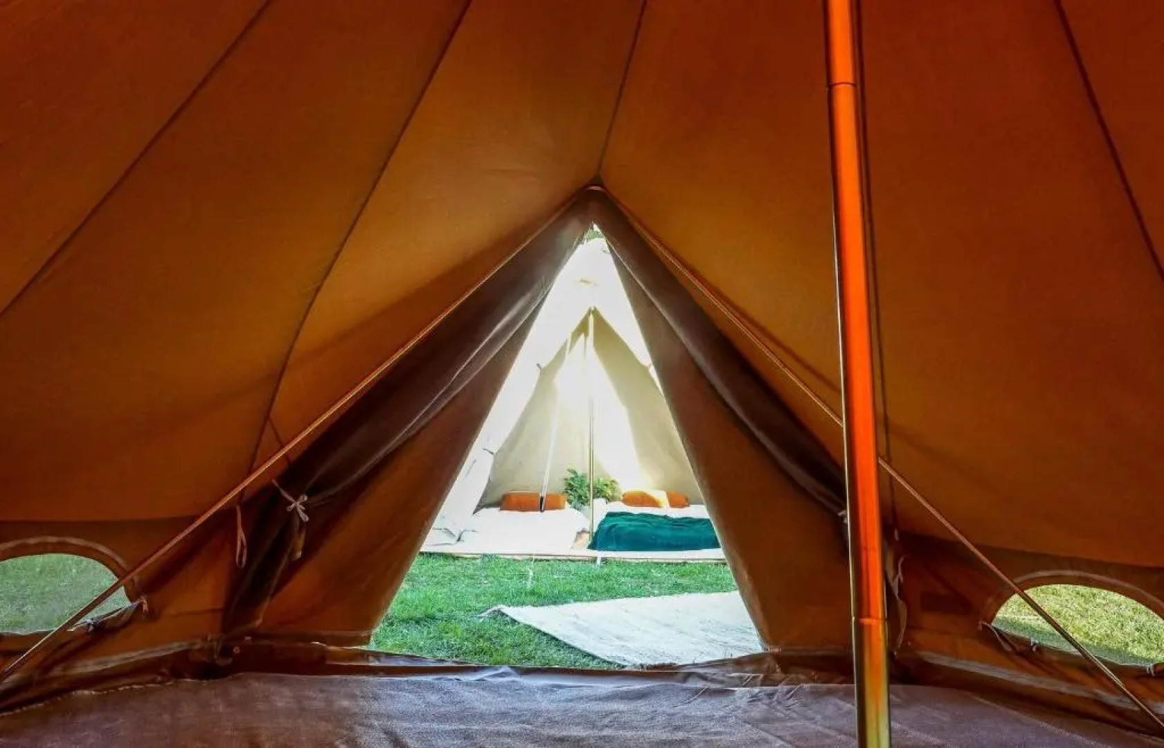 Pop-up glamping - Buurvrouws' Belltentje 2-4 pers