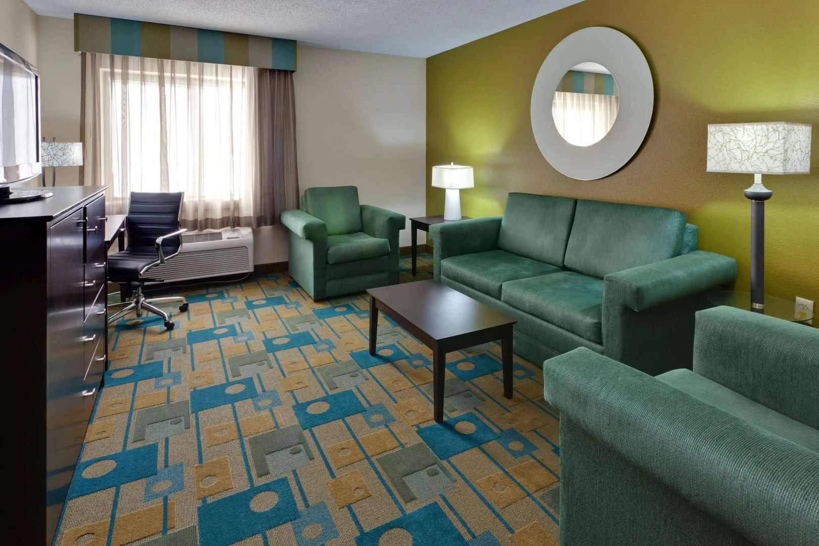La Quinta Inn & Suites by Wyndham Plattsburgh