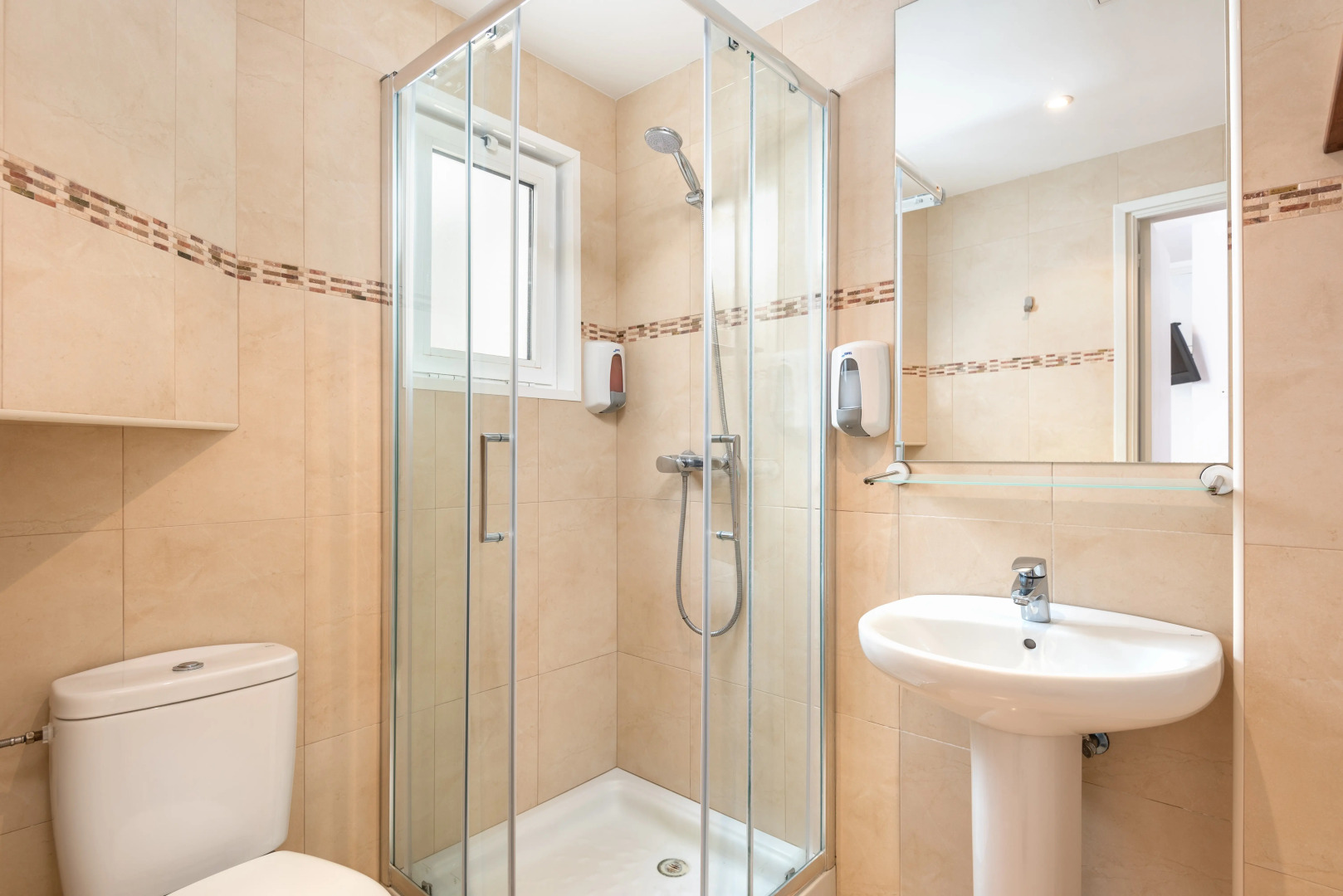 Hostal Jume - Urban Rooms