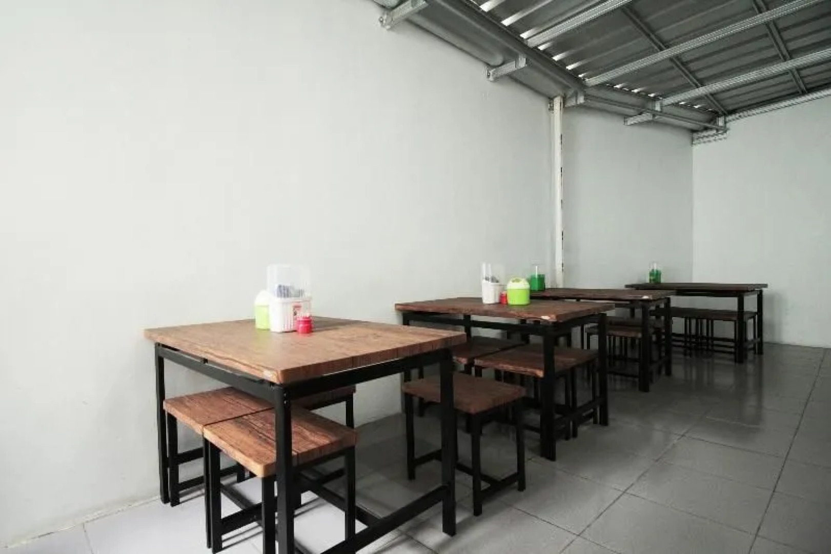 Hotel O Bandar Lampung Near Gor Saburai Formerly Omah Anakku