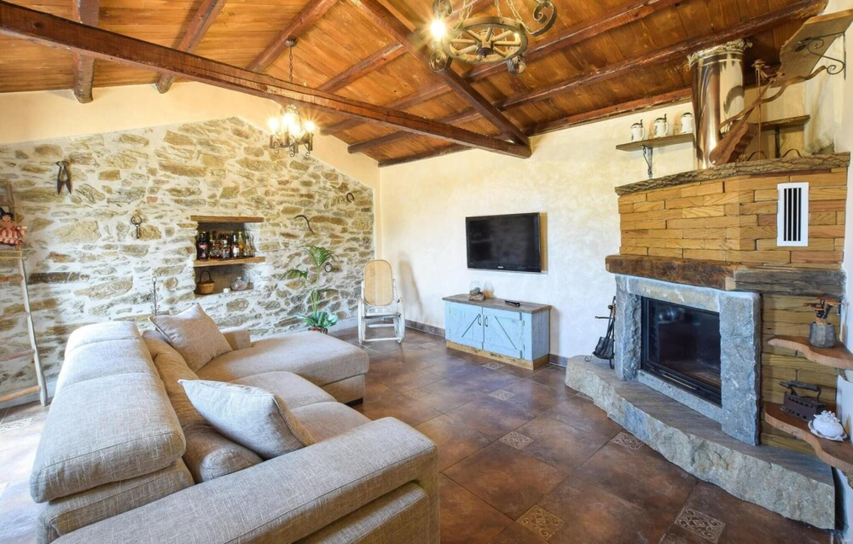 Beautiful Home in Motta San Giovanni With Wifi and 2 Bedrooms