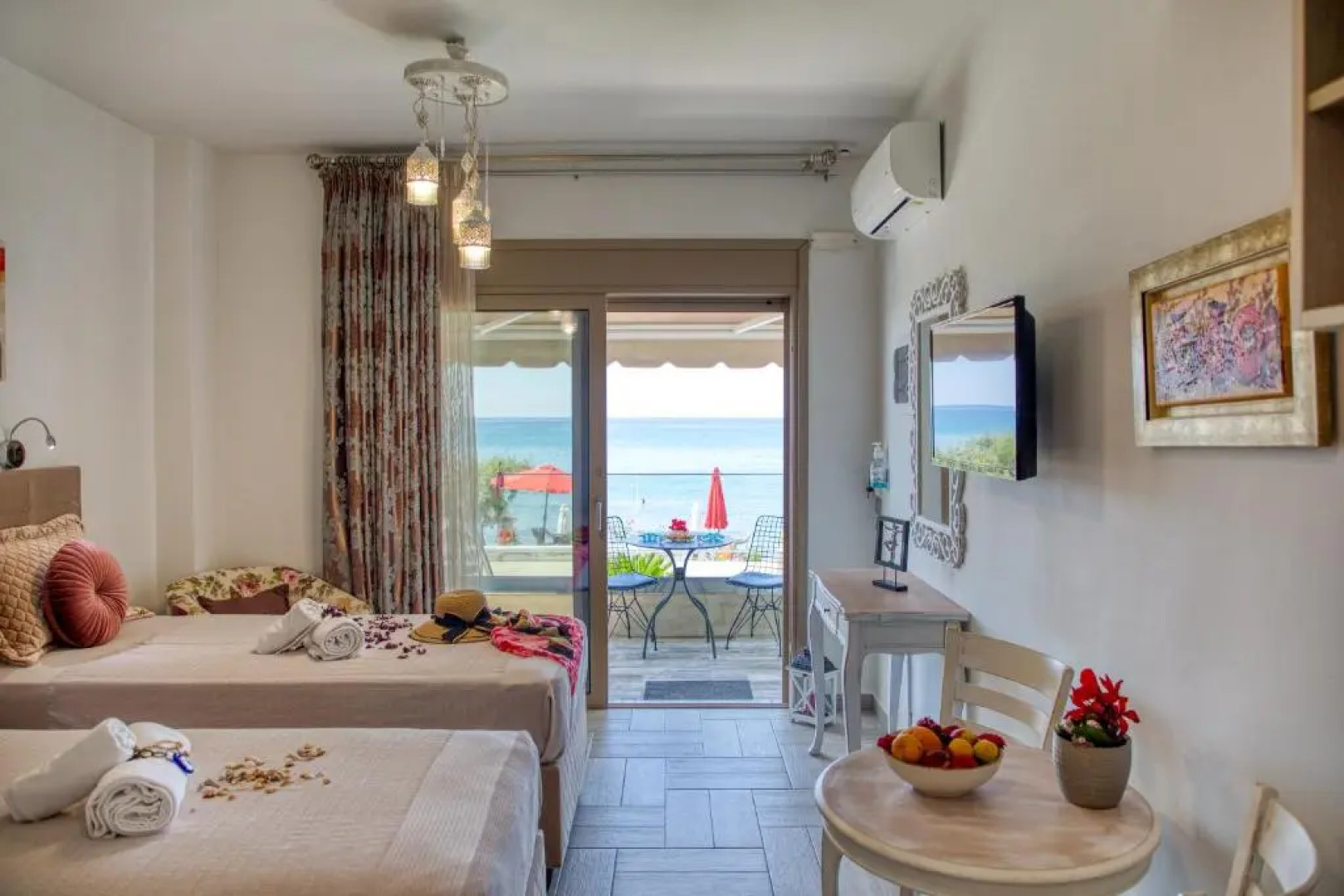 Elimia Suites & Studios