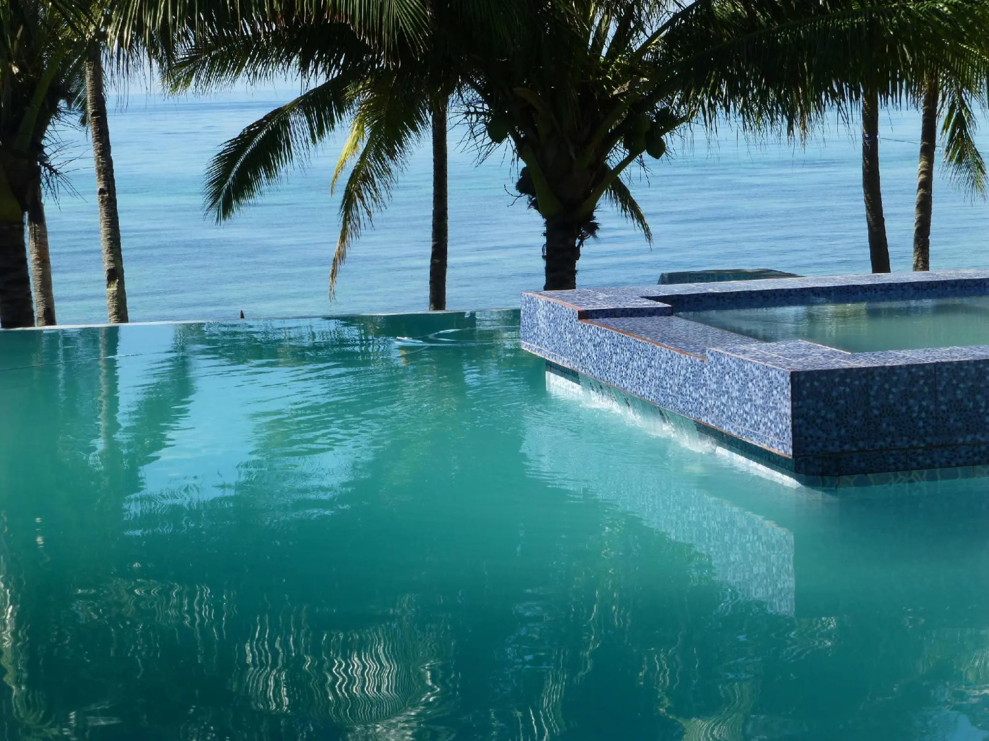 RedDoorz Premium @ Flower Beach Anda