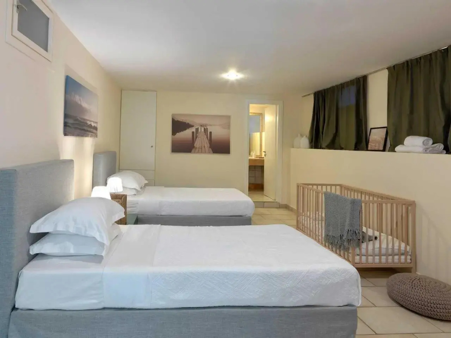 Villa Aria - Luxury Beachfront Villa with Pool and Tennis Court