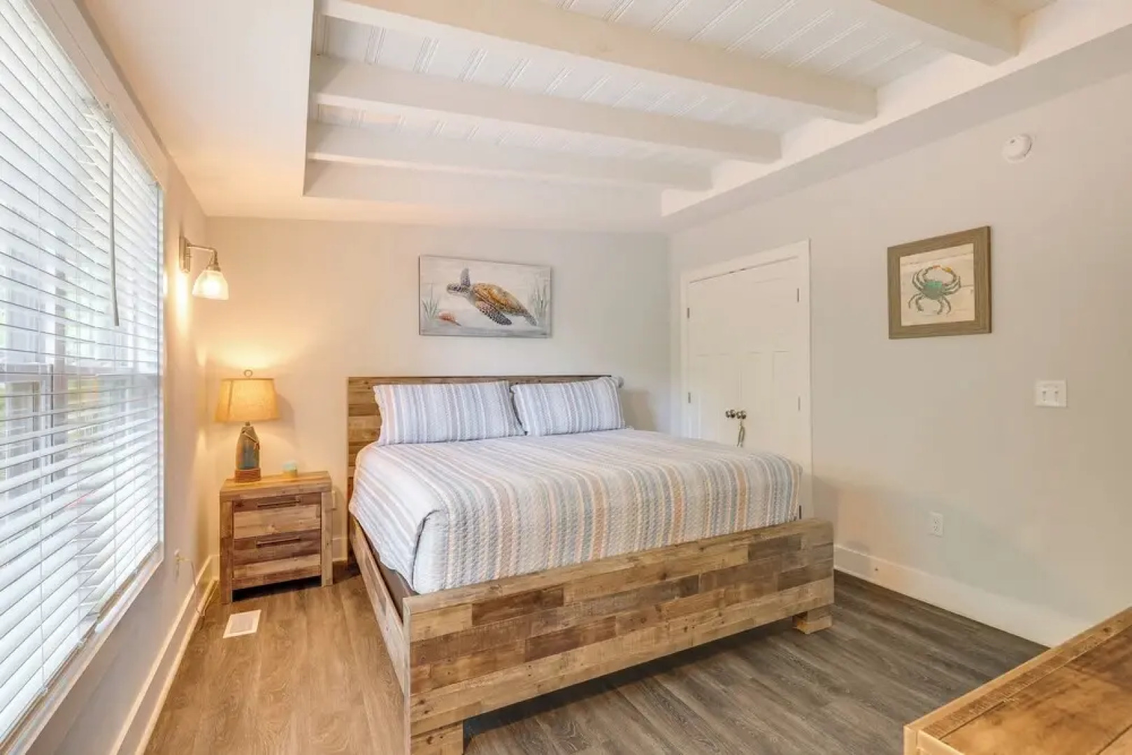 Modern Oak Island Escape: 1 Mile to Long Beach!