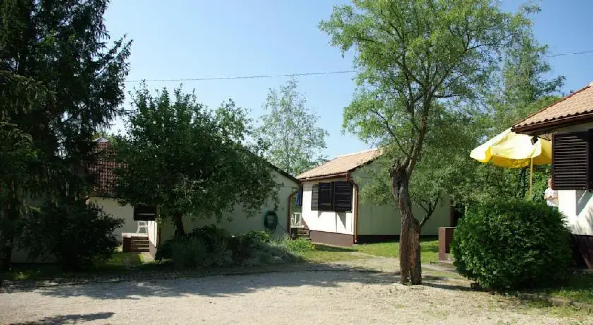 Esthajnal Apartmanok