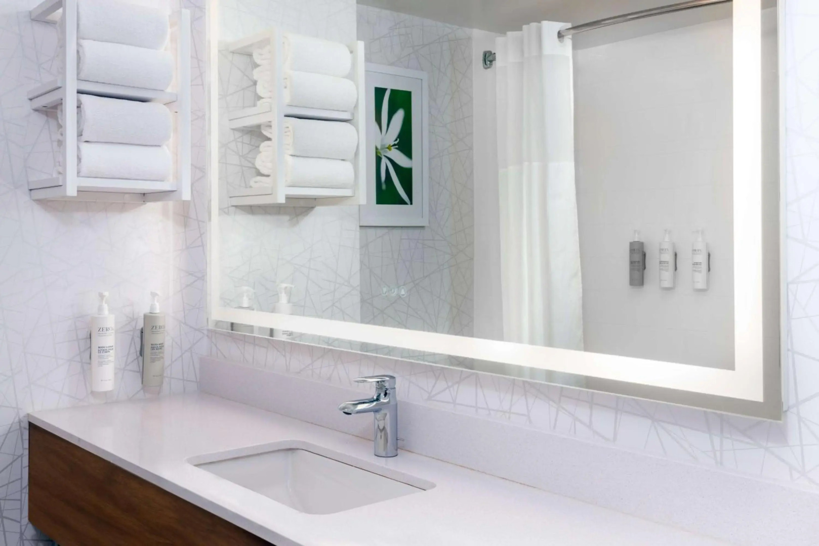 Econo Lodge Inn & Suites Oconto