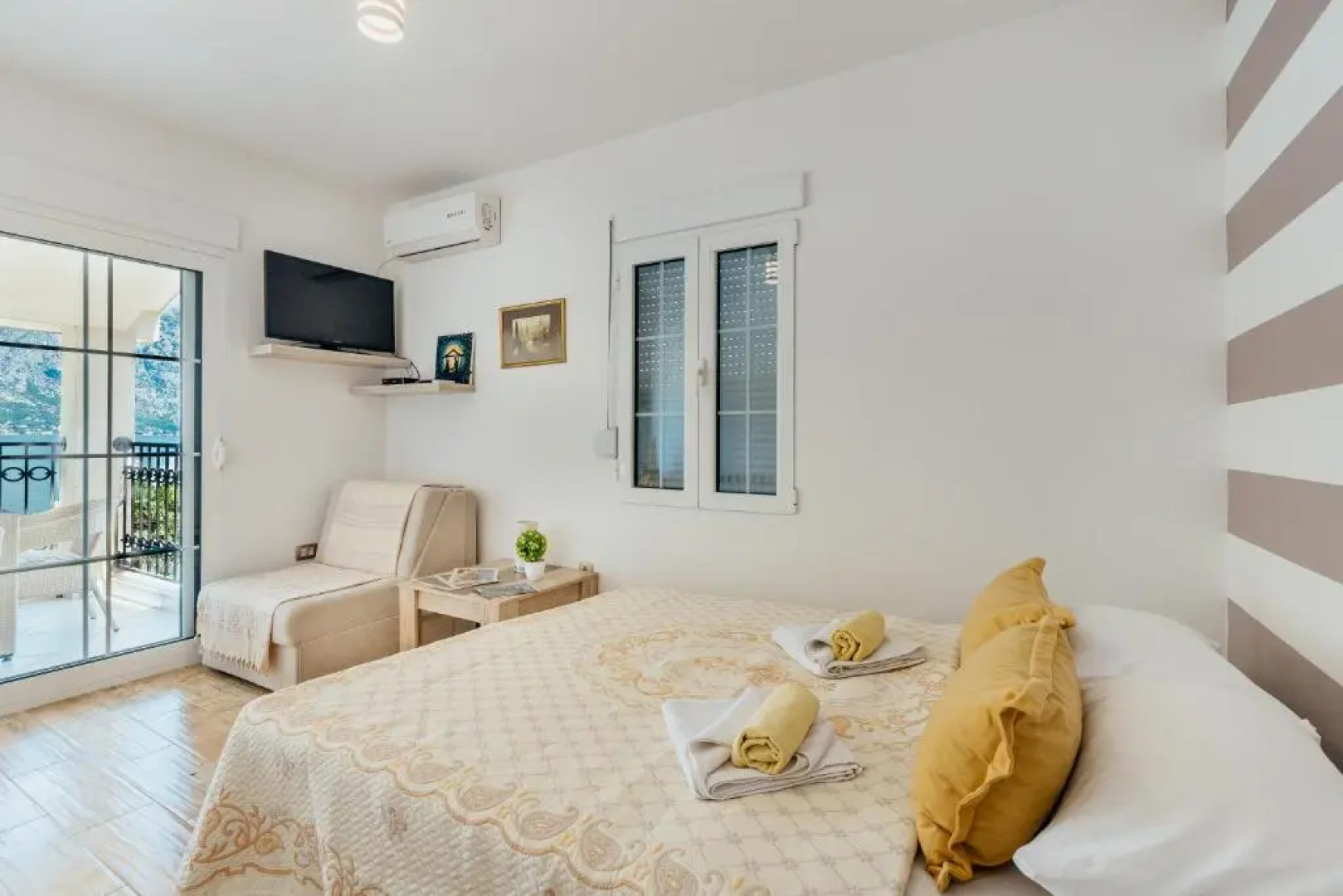 Apartments Ćosović