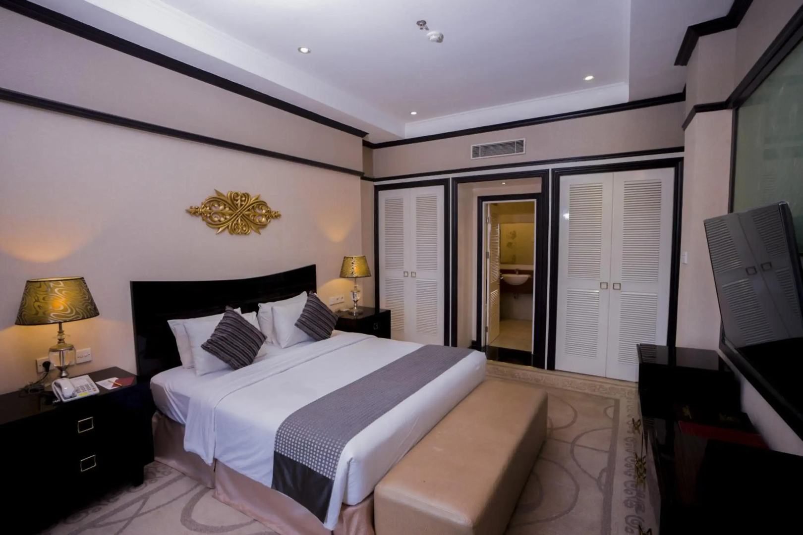 Sutan Raja Hotel And Convention Centre