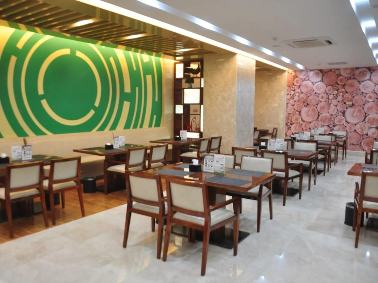 GreenTree Inn Zhuma Railway Station Qian Plaza Branch