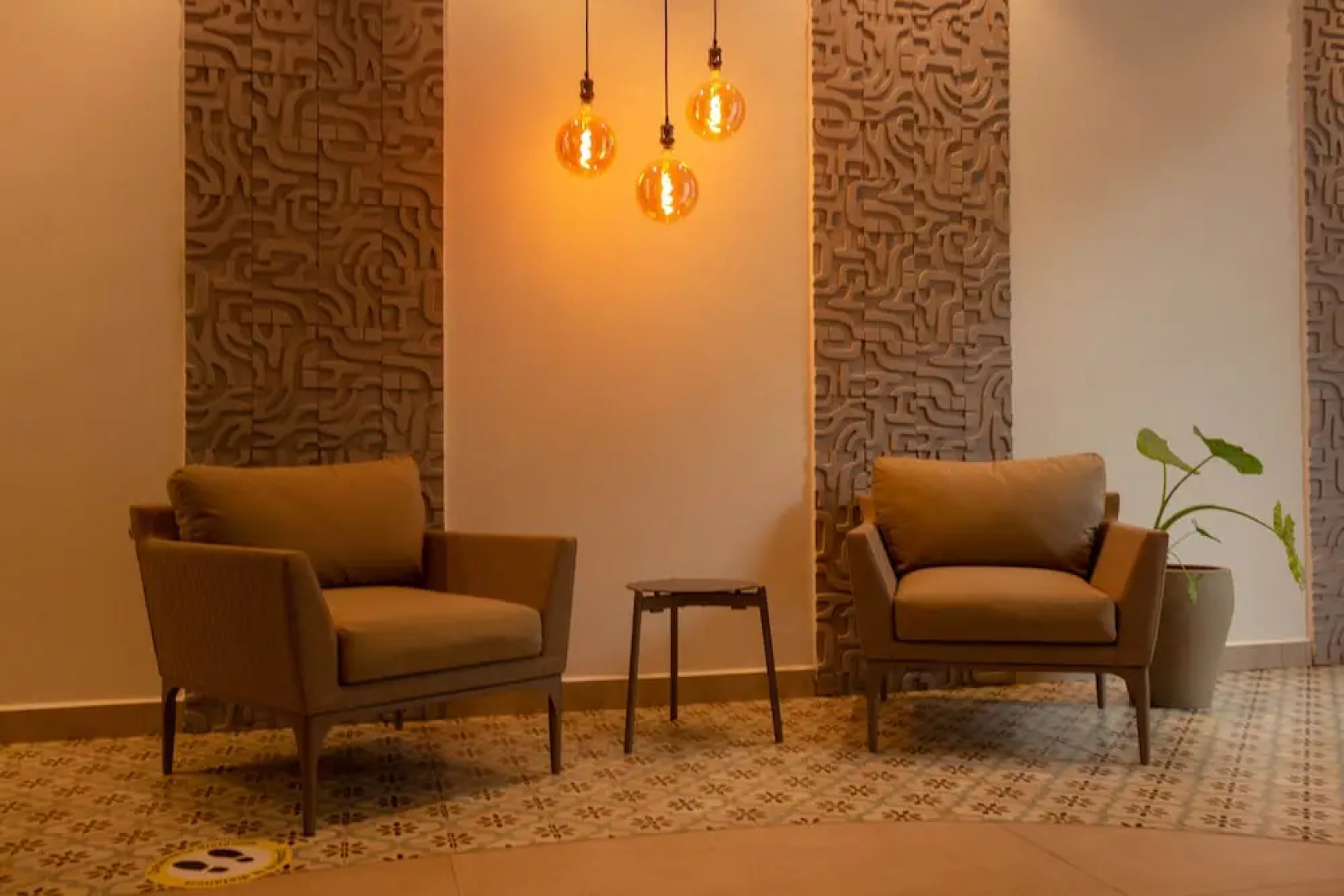 Moderno Edificio Sobre la Playa - Luxury