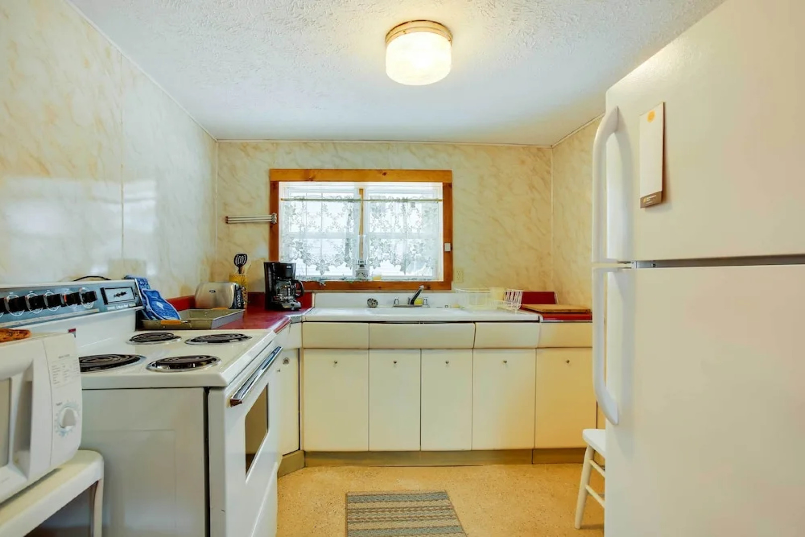 Pine Ridge Resort Cabin on Bass Lake w/ Dock!