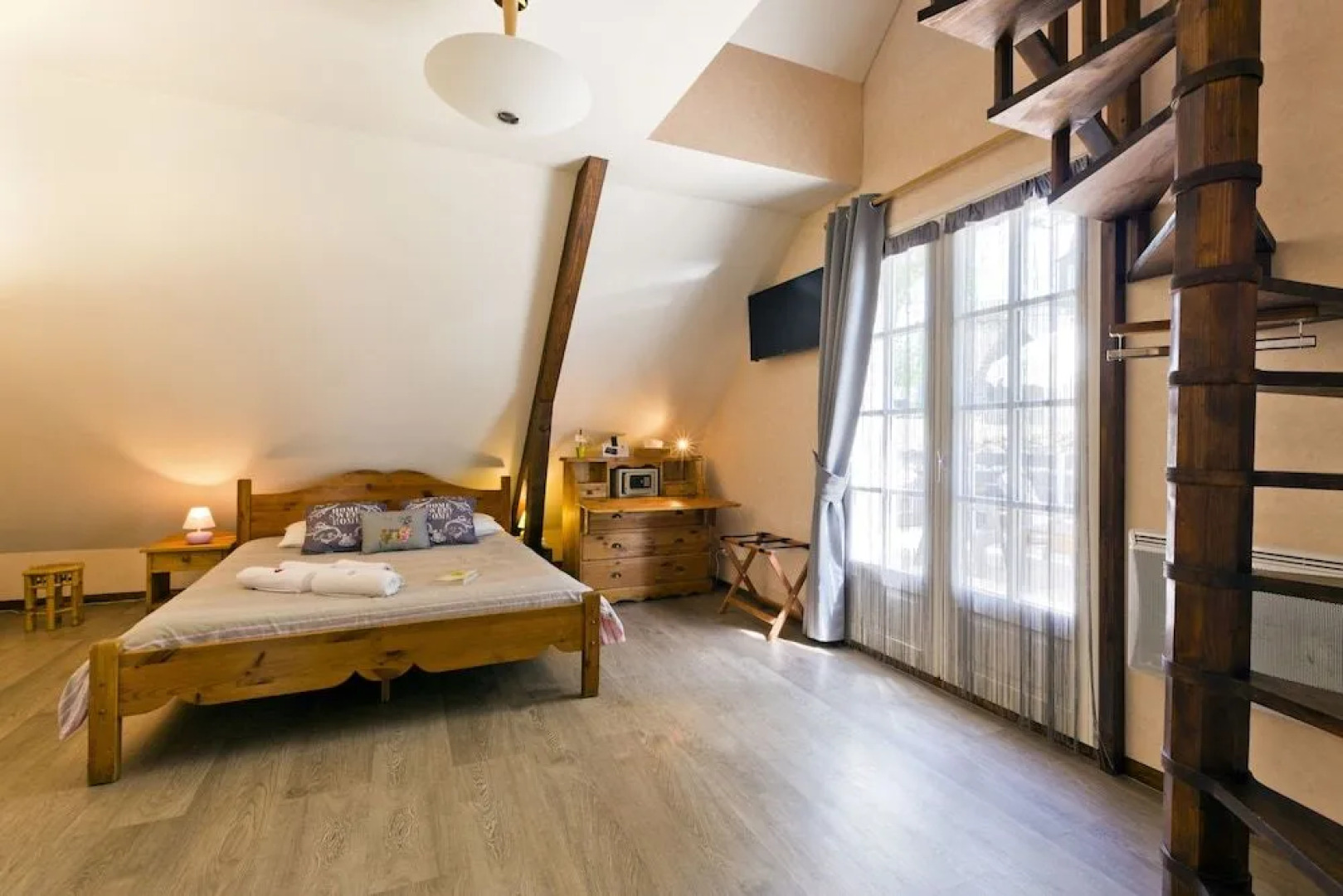 Logis Hotel L'auberge Du Bougnat