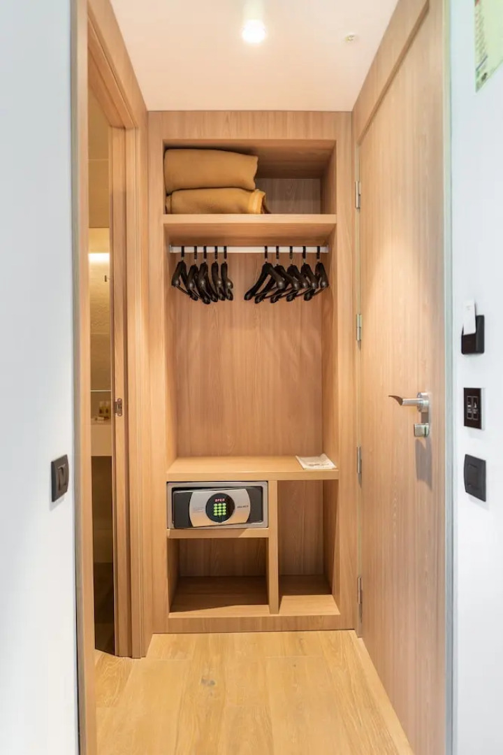 Отель Caledonian