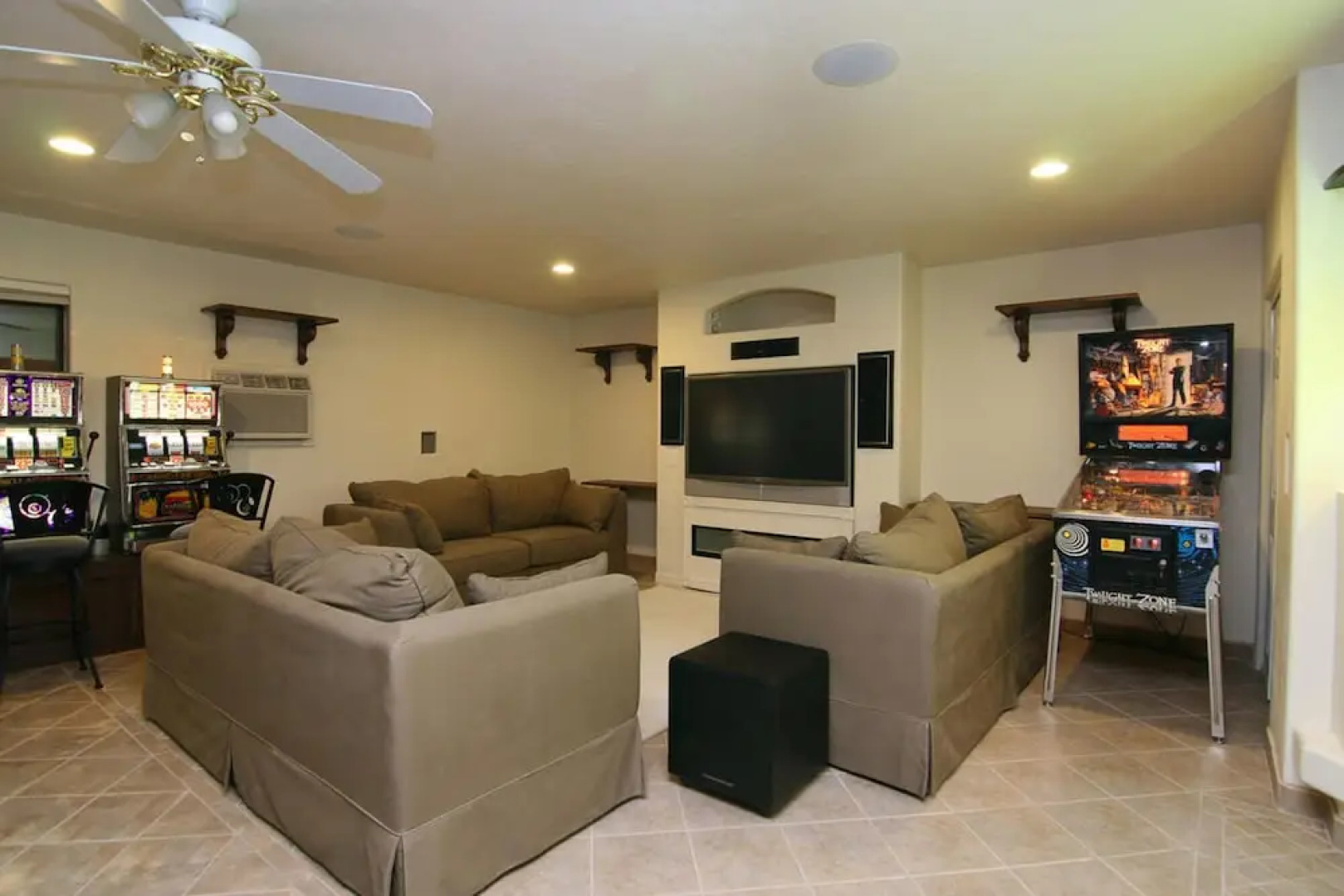 Desert Hills Paradise 5 Br By Casago