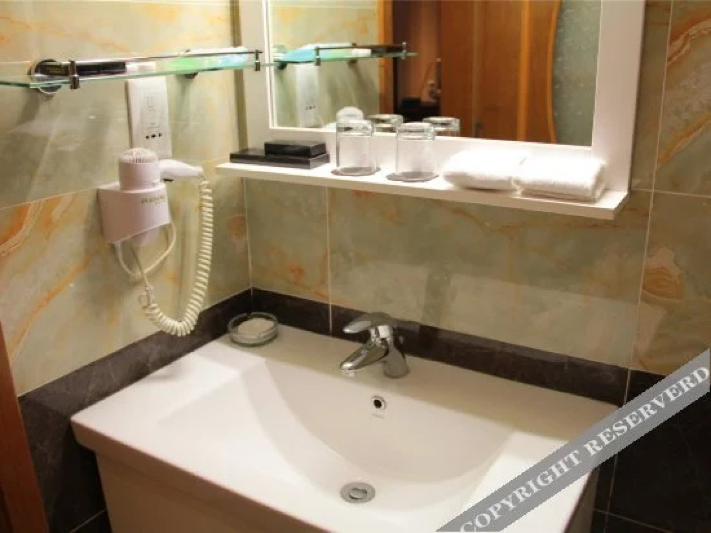 Pod Inn Hotel (Zhenjiang Dagang South Station Beihu Park)