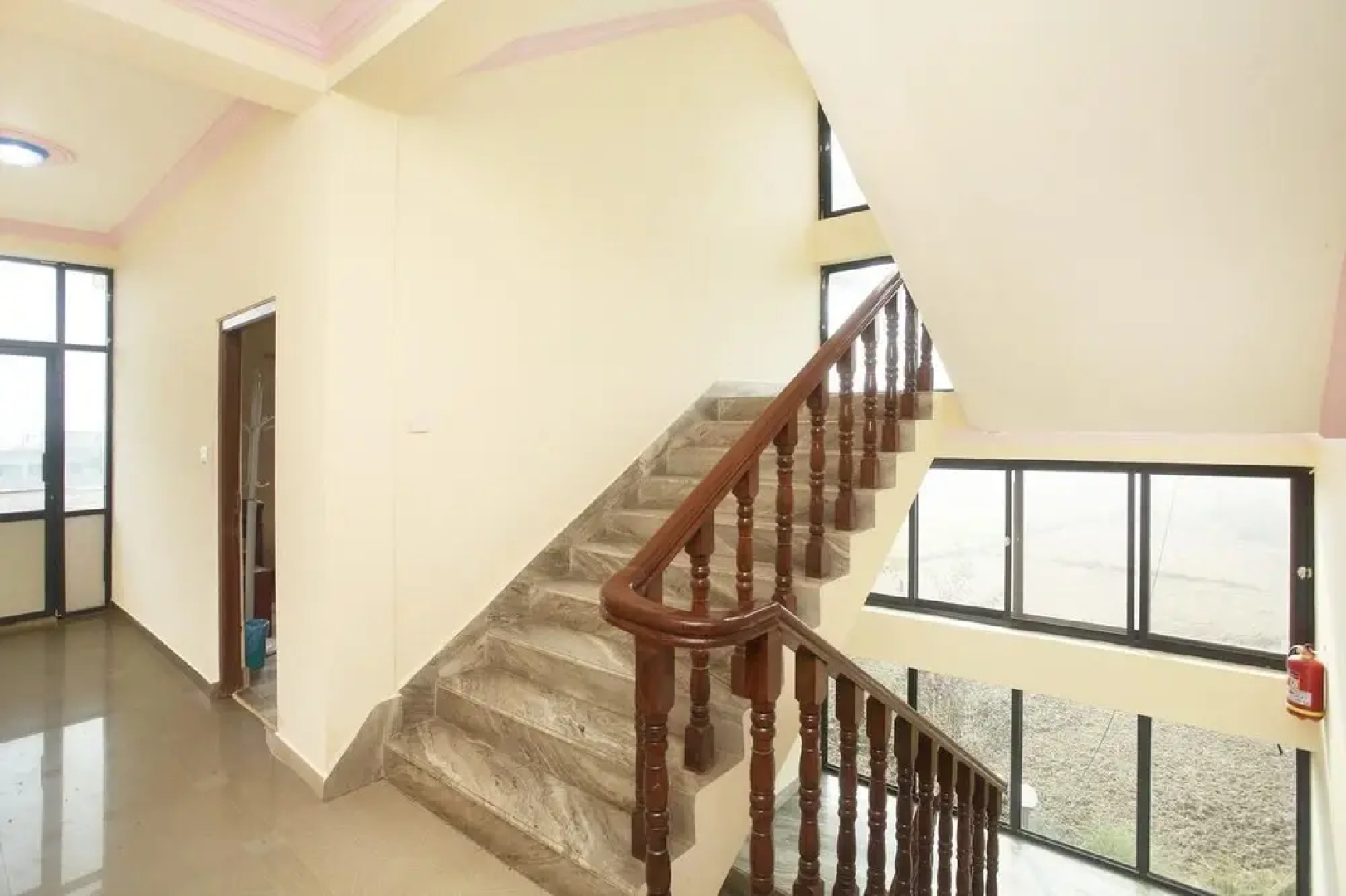 OYO 731 Hotel Peace Zone