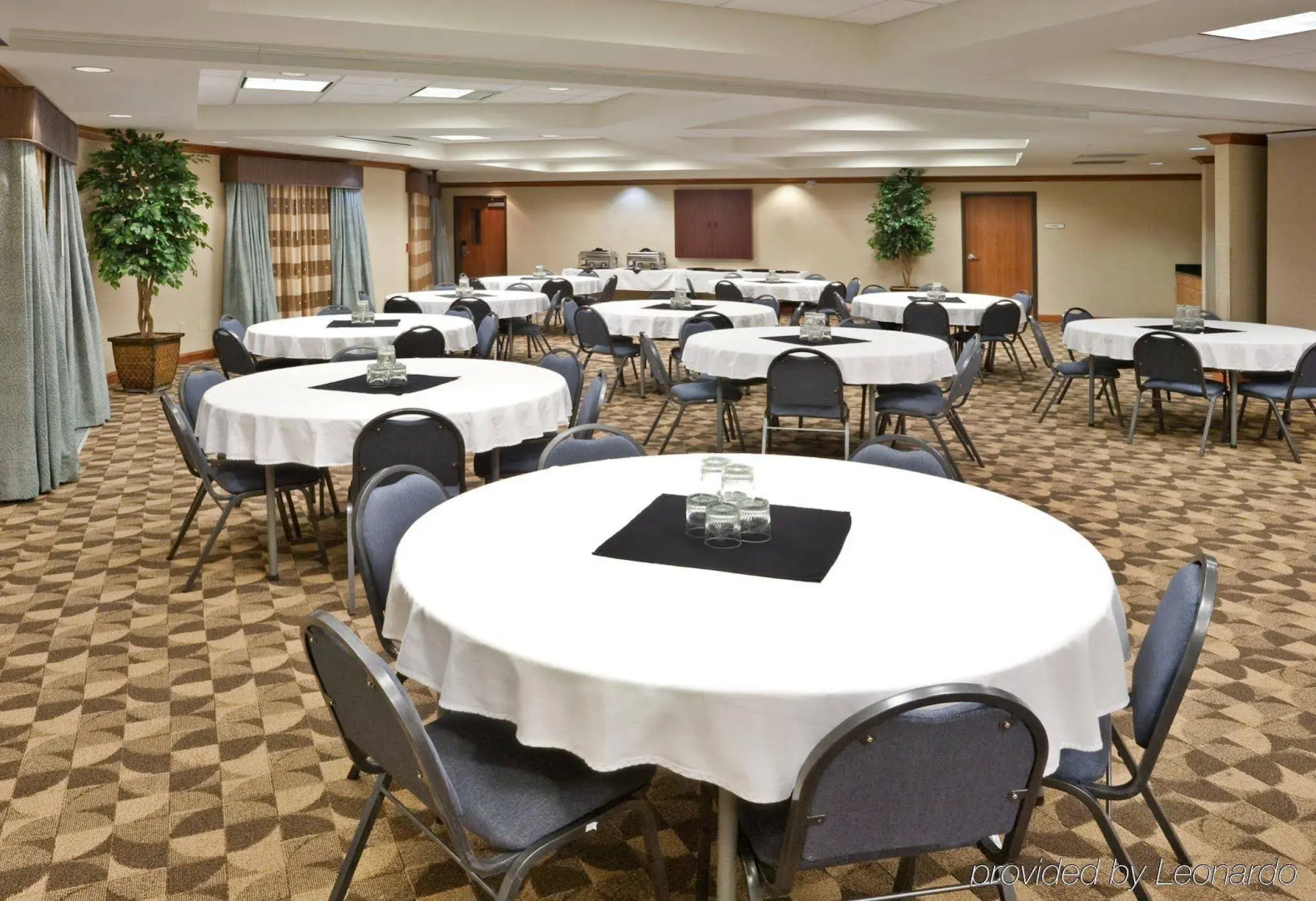 Holiday Inn Express & Suites Nampa - Idaho Center by IHG