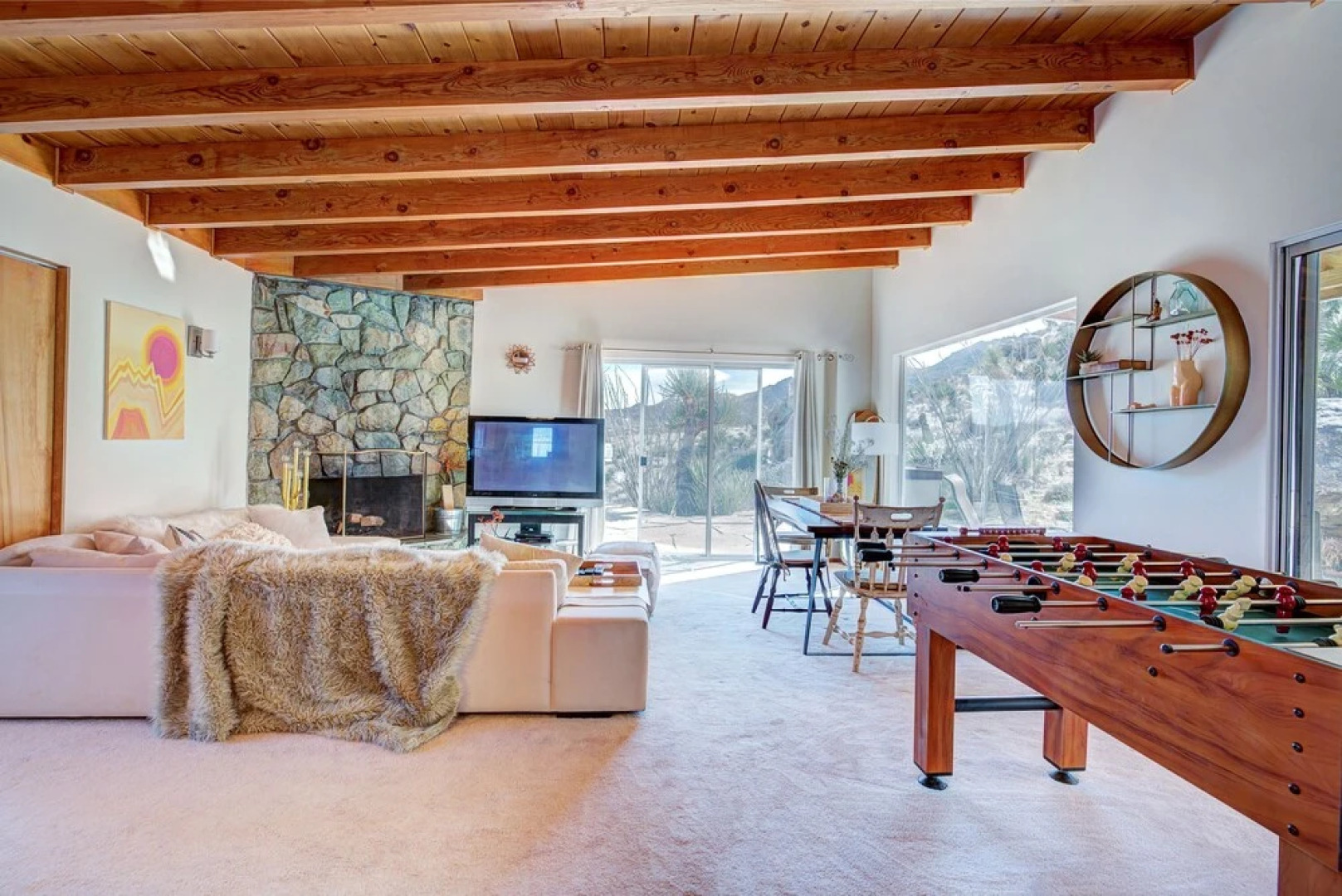 Classic 1960s Cottage on 10 Acres With Jacuzzi!