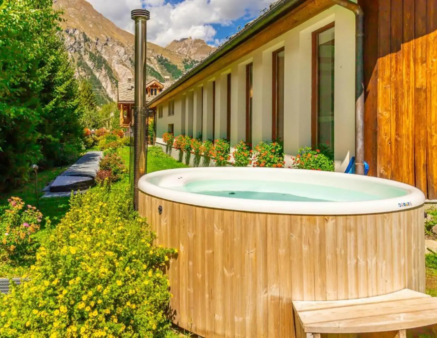 Montana Lodge & Spa, by R Collection Hotels