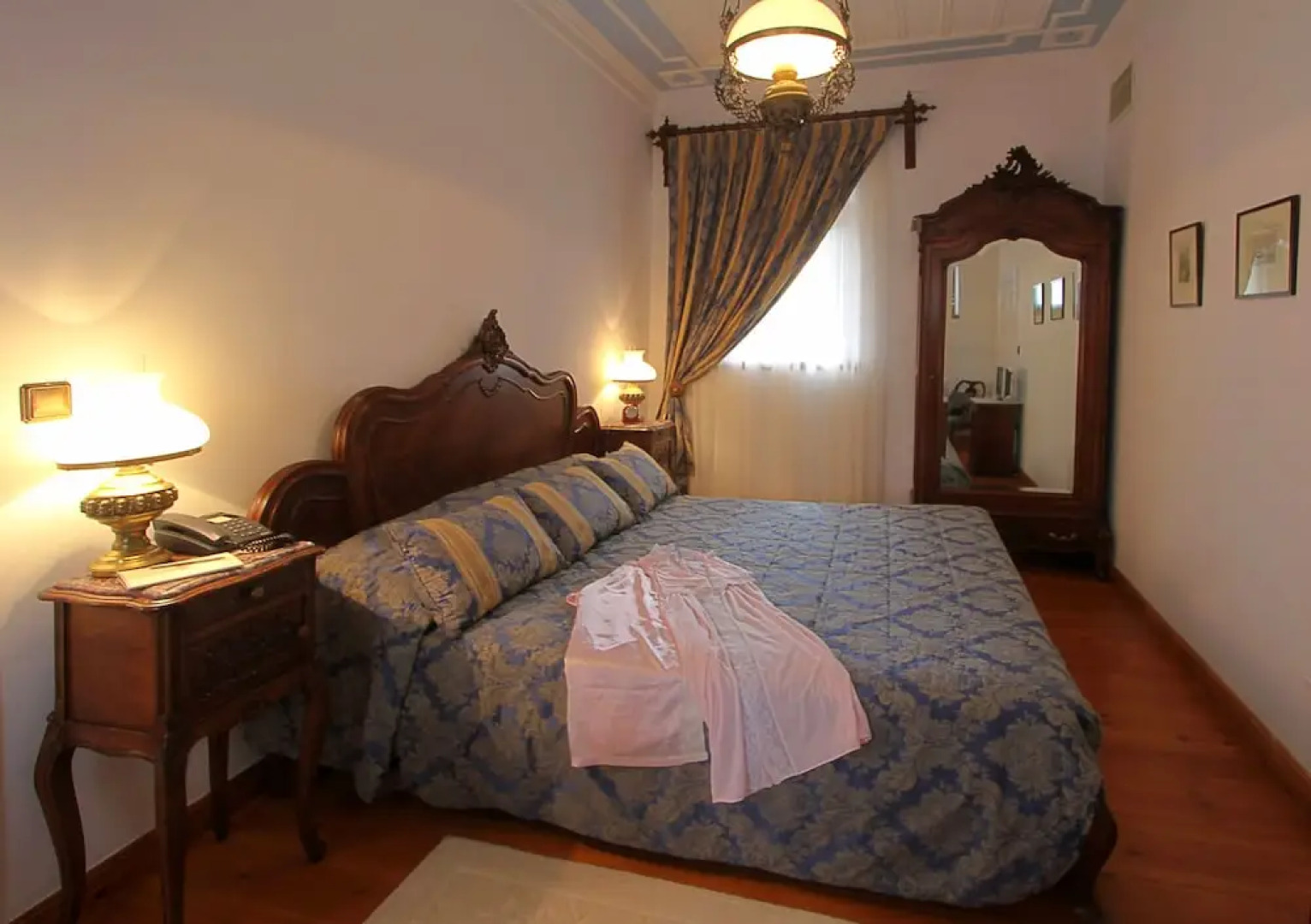 Argentikon Luxury Suites